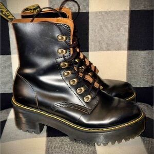 Dr Martins Platform (Leona) Boot Sz 8 (woman’s)